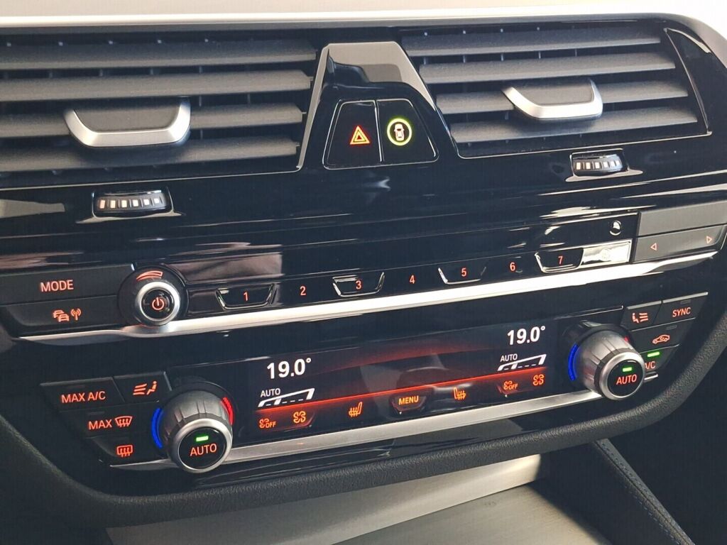 BMW 530 2023 Valkoinen