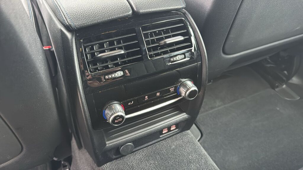 BMW 530 2023 Valkoinen