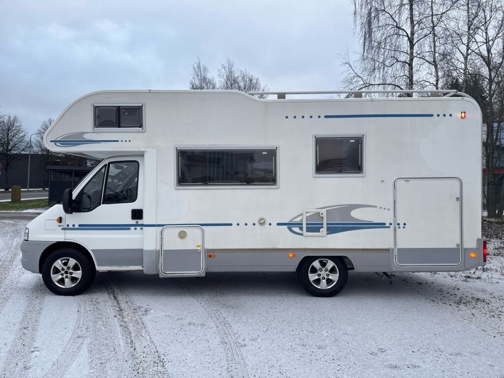 Adria Coral 660 DP 2004 Valkoinen