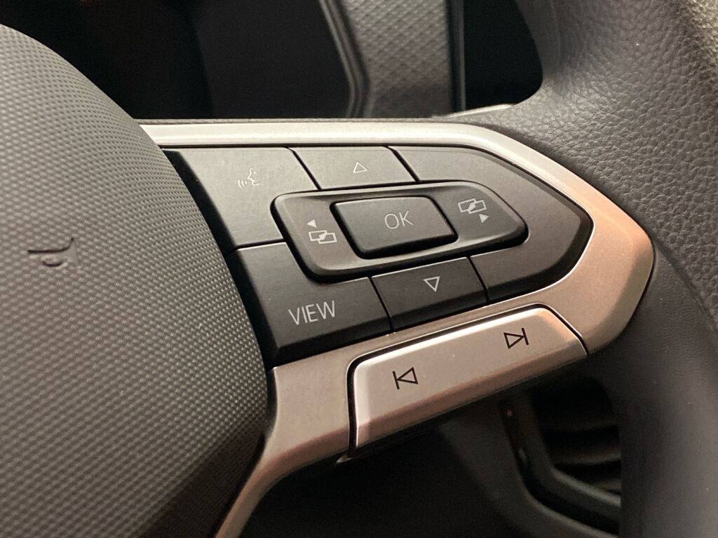 Volkswagen T-Cross 2024 Musta