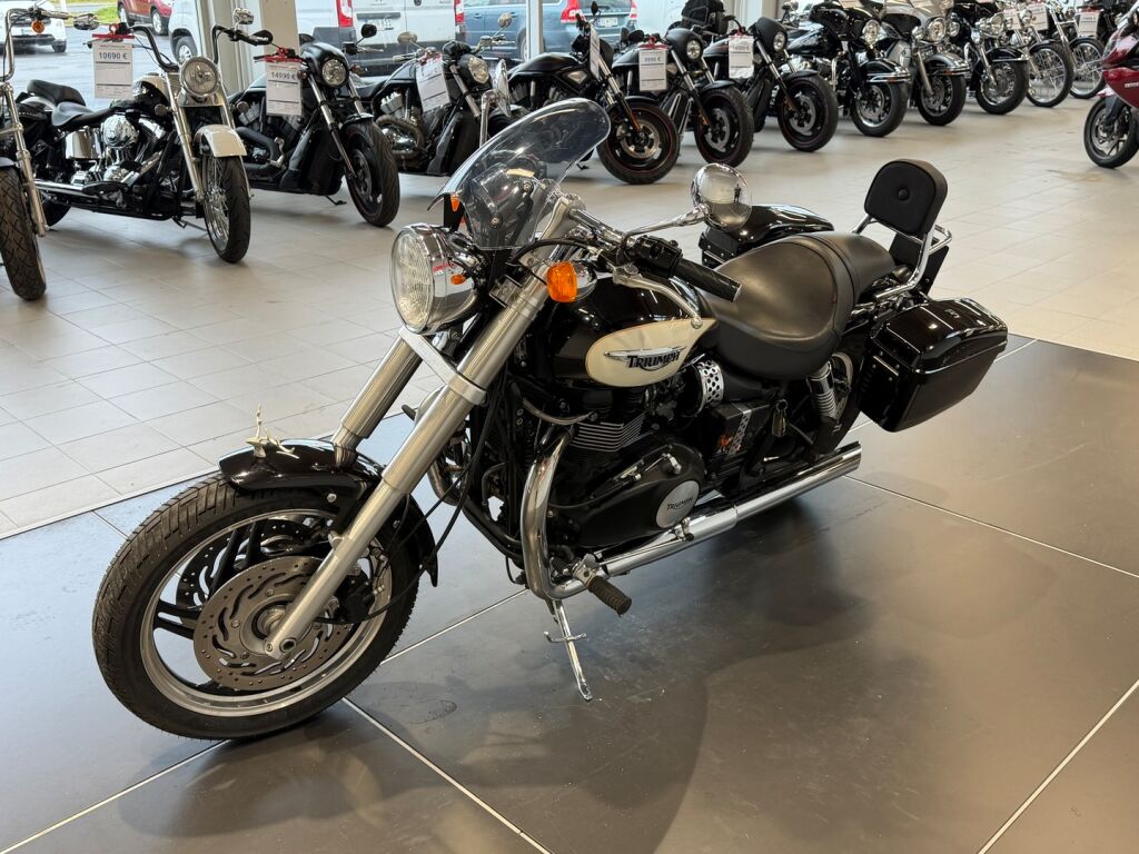 Triumph SPEEDMASTER 2009 Musta