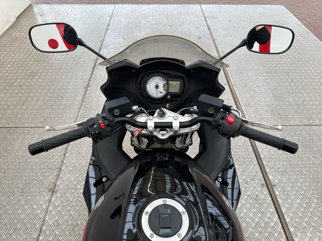 Suzuki GSX 2009 Musta