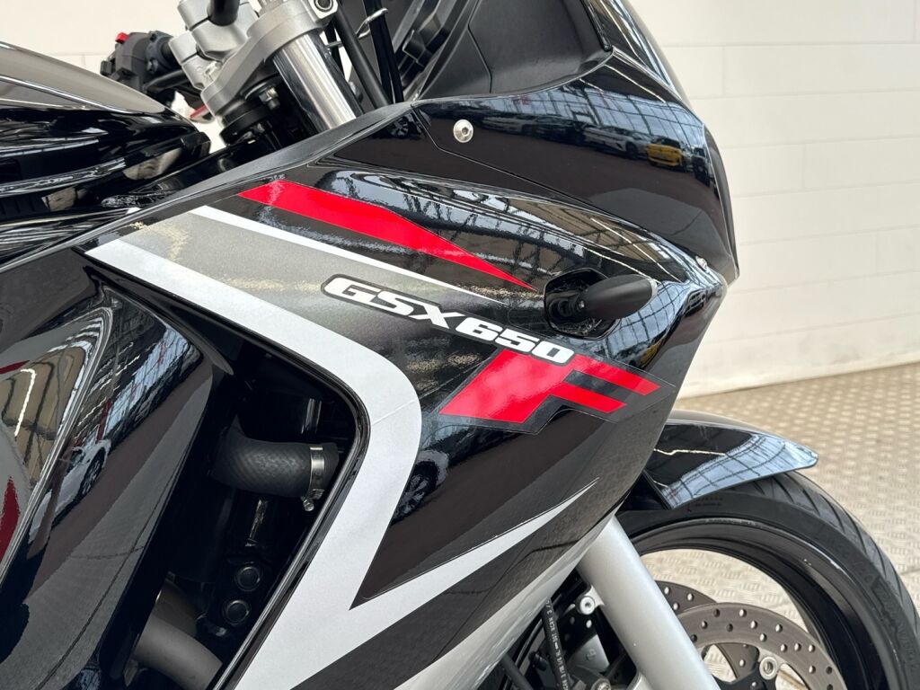 Suzuki GSX 2009 Musta