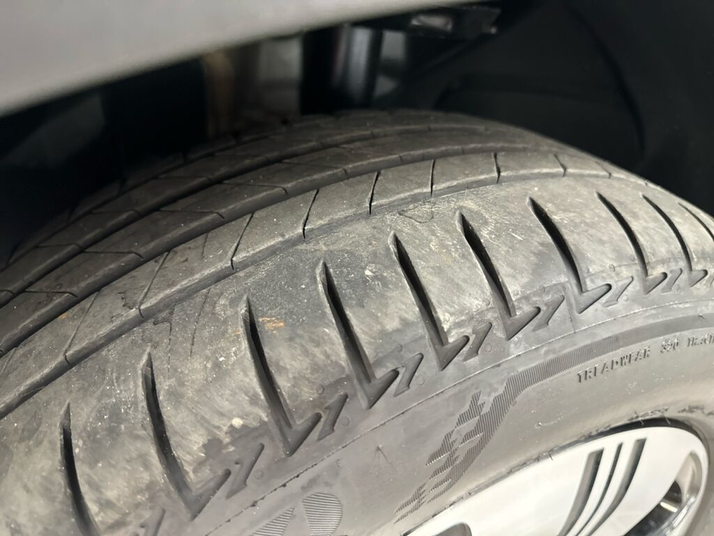 Mercedes-Benz EQB 2022 Harmaa