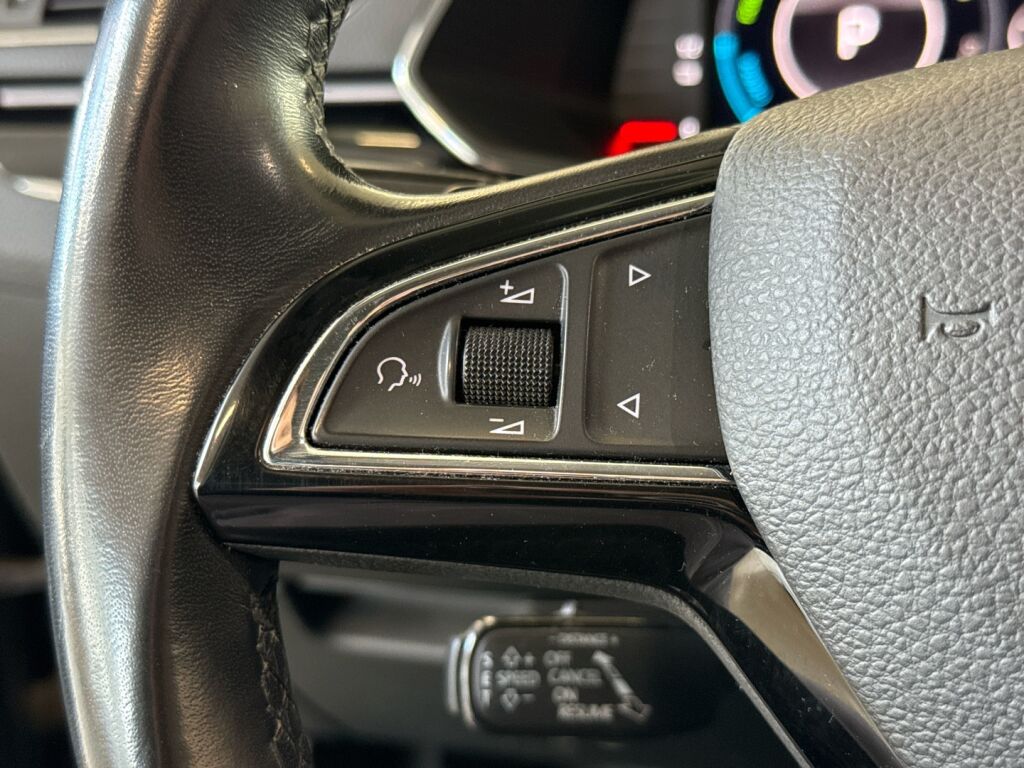 Skoda Superb 2020 Musta