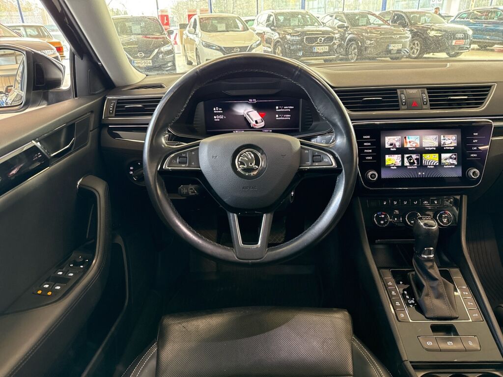 Skoda Superb 2020 Musta