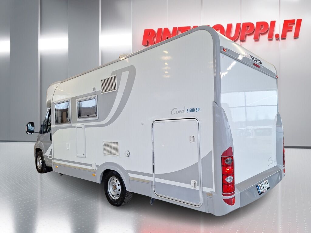 Adria Coral Plus 680 SP 2009 Valkoinen