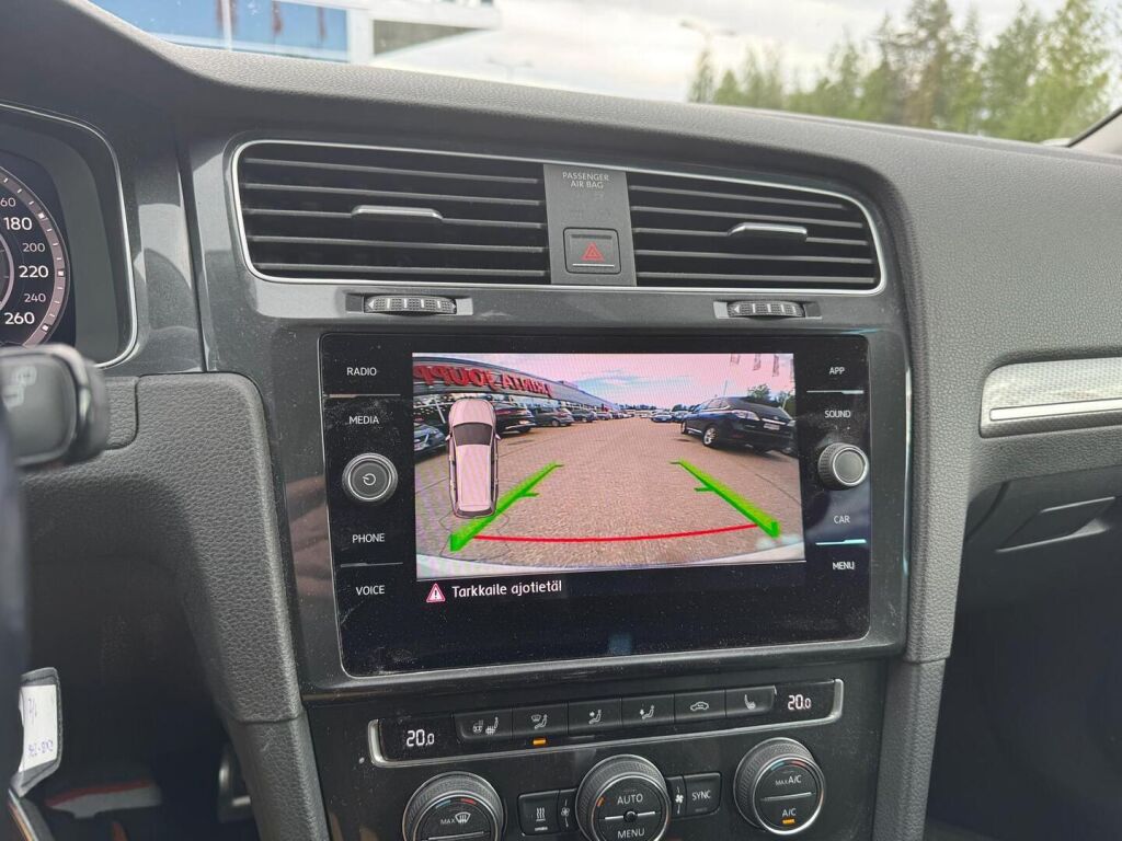 Volkswagen Golf 2018 Valkoinen