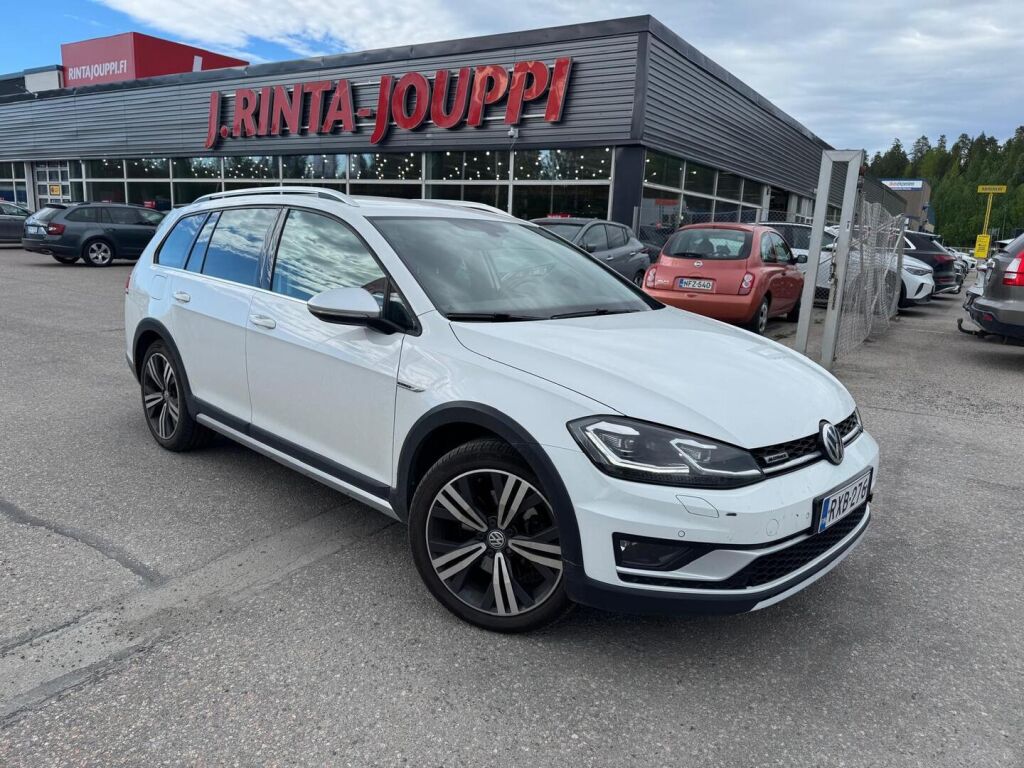 Volkswagen Golf 2018 Valkoinen