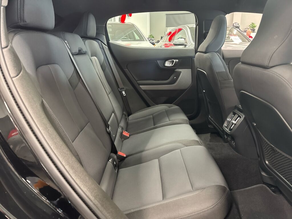 Polestar 2 2021 Musta