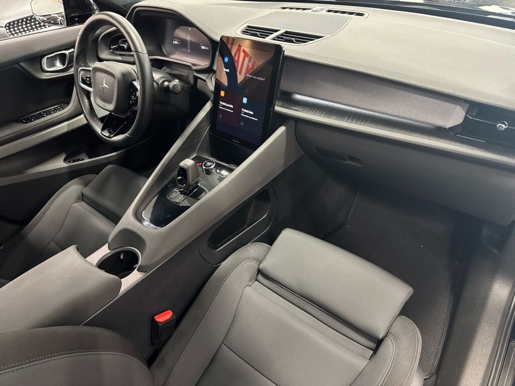 Polestar 2 2021 Musta