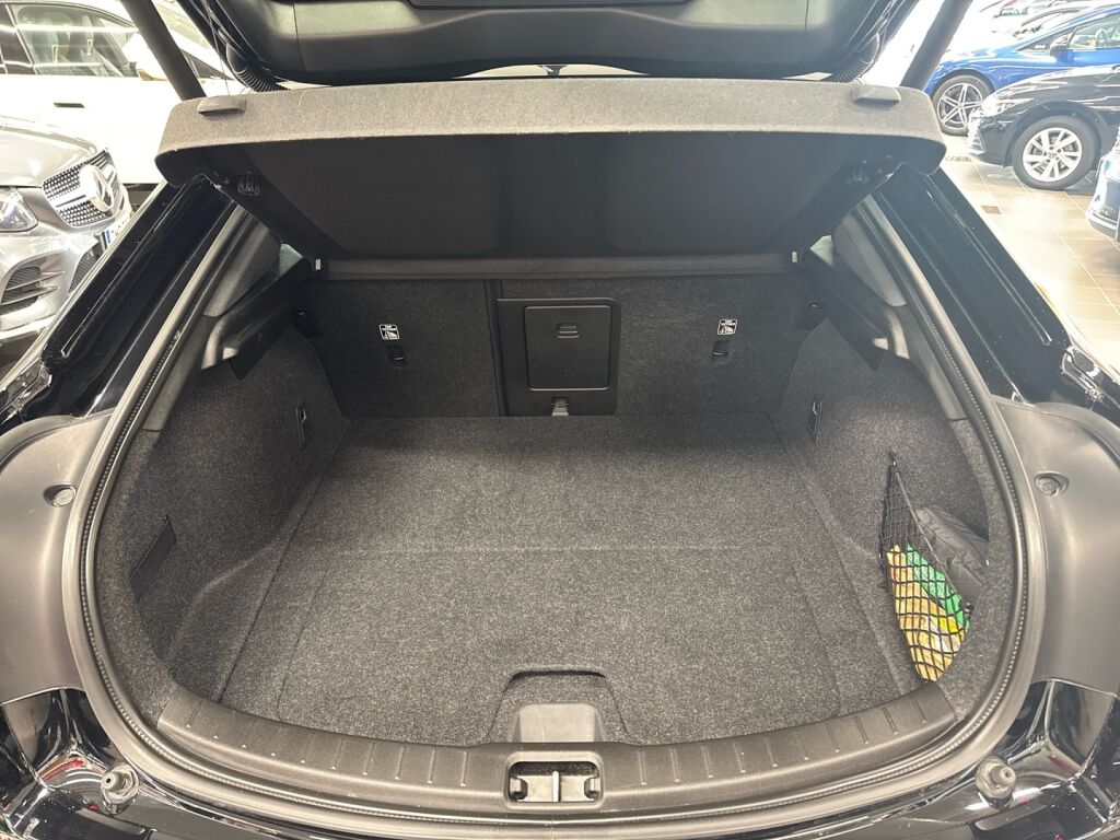 Polestar 2 2021 Musta