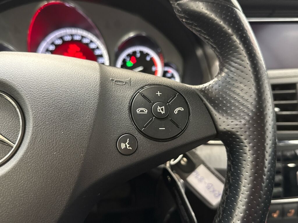 Mercedes-Benz E 2011 Valkoinen