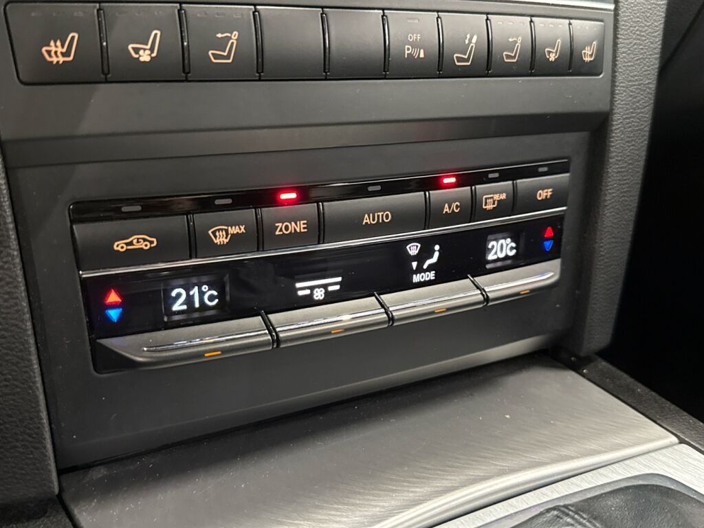 Mercedes-Benz E 2011 Valkoinen