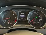 Volkswagen Passat 2017 Punainen