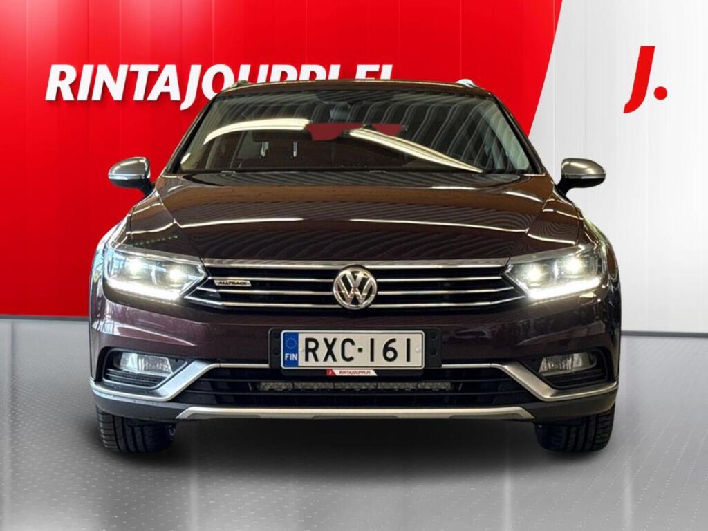 Volkswagen Passat 2017 Punainen