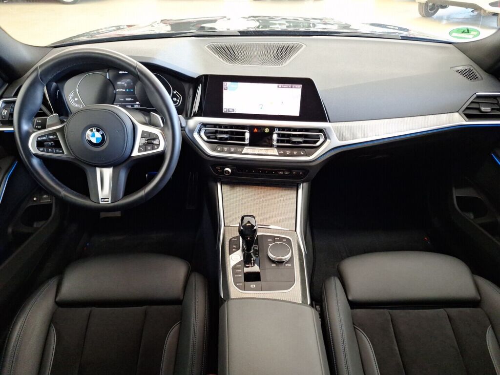 BMW 330 2021 Musta
