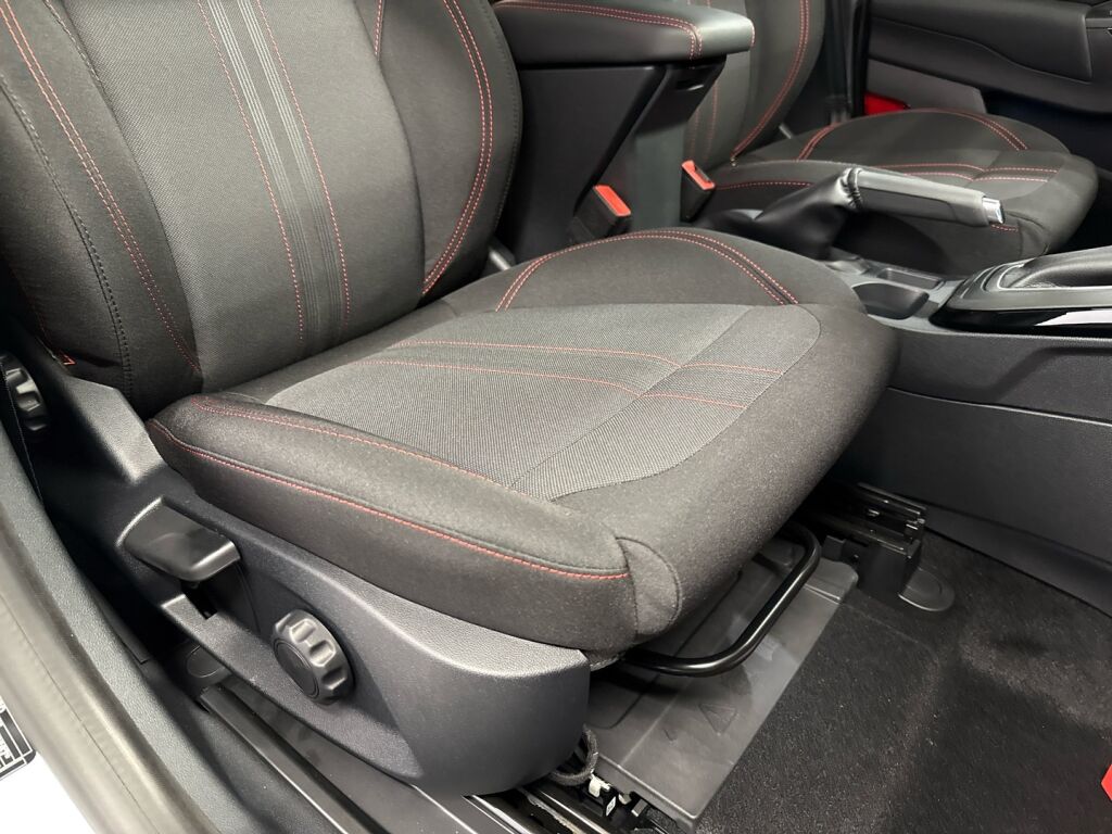 Ford Puma 2025 Valkoinen