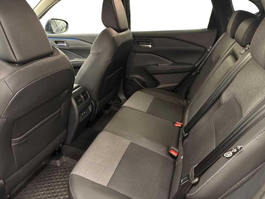 Nissan Qashqai 2024 Vihreä