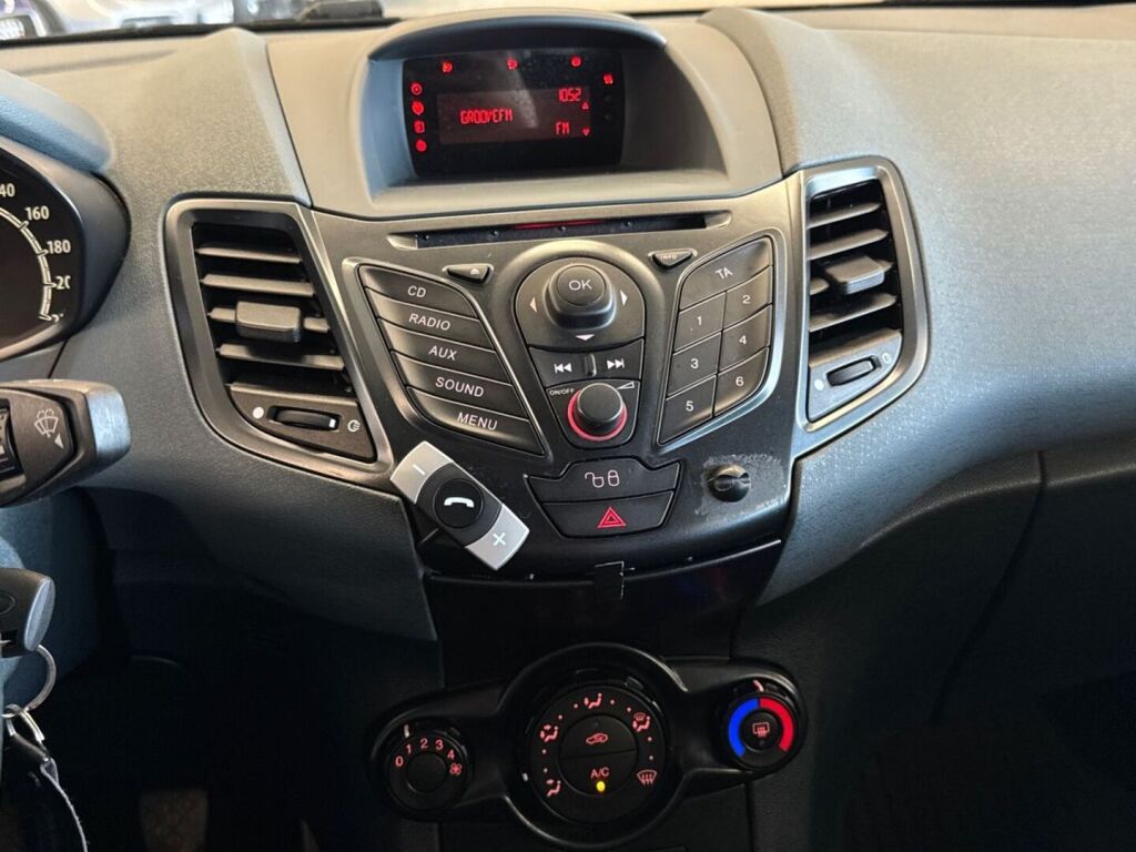 Ford Fiesta 2010 Sininen
