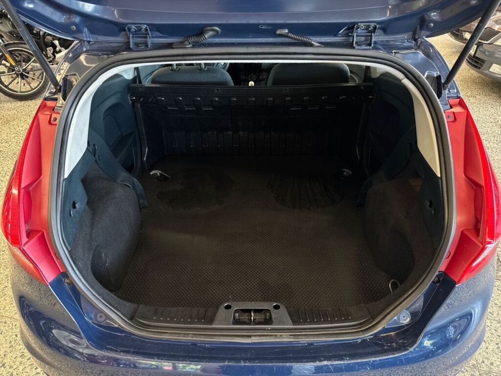 Ford Fiesta 2010 Sininen