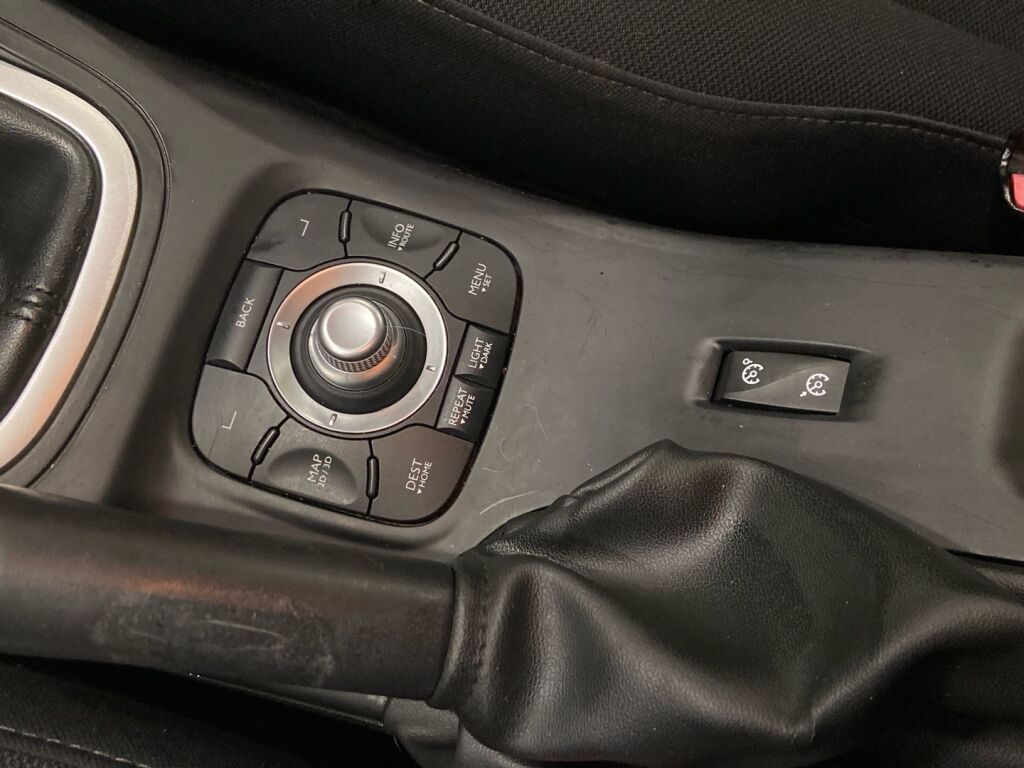 Renault Megane 2010 Musta