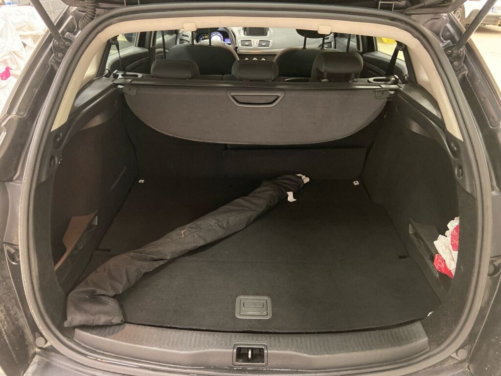 Renault Megane 2010 Musta