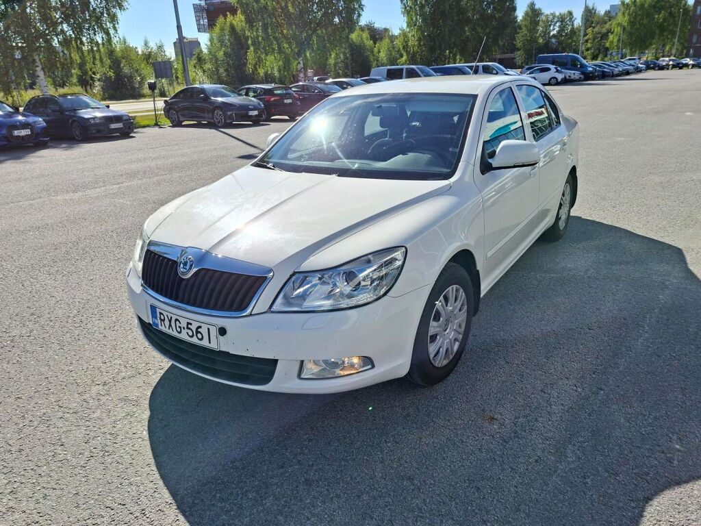 Skoda Octavia 2010 Valkoinen