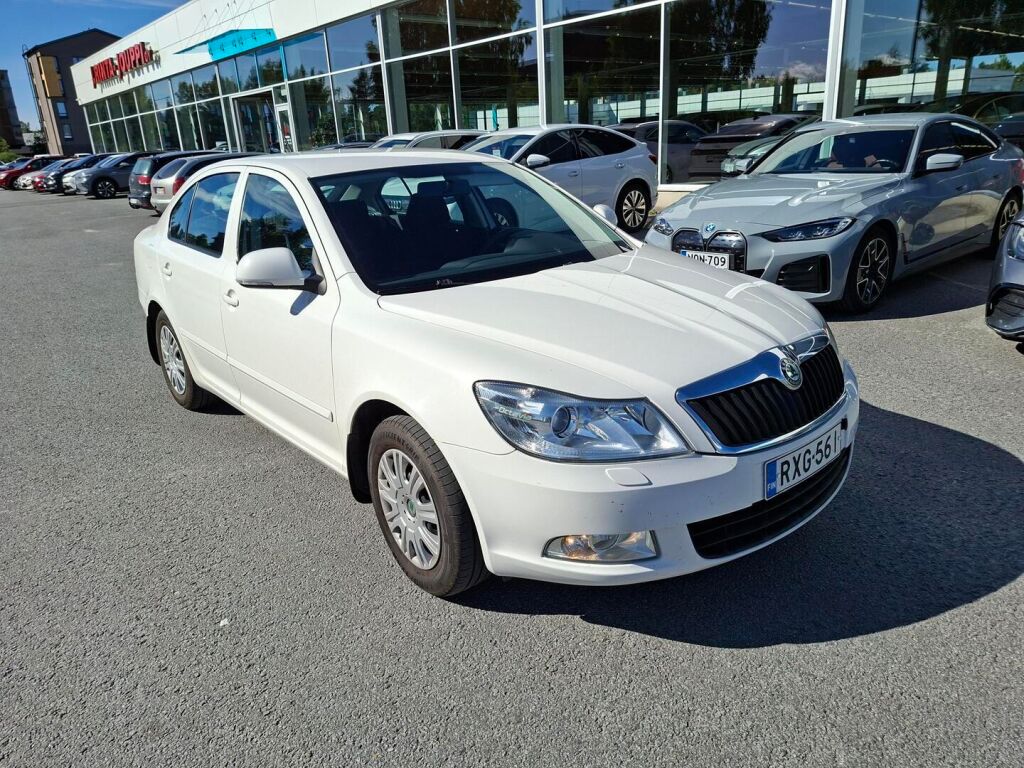 Skoda Octavia 2010 Valkoinen