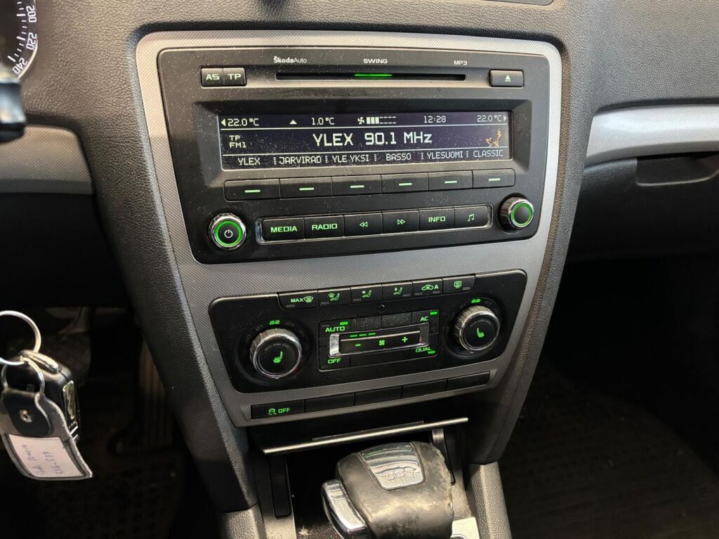 Skoda Octavia 2010 Harmaa