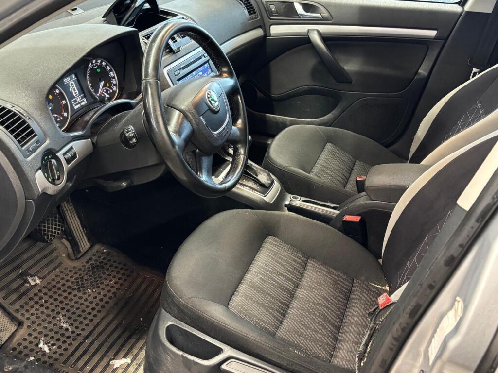 Skoda Octavia 2010 Harmaa