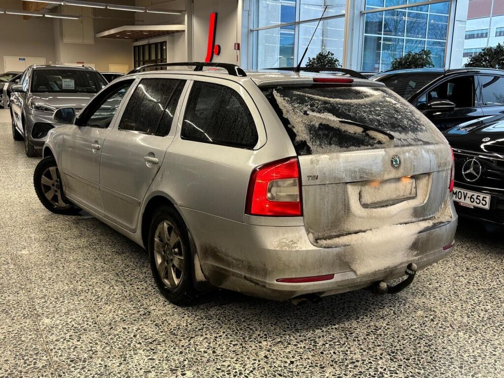 Skoda Octavia 2010 Harmaa