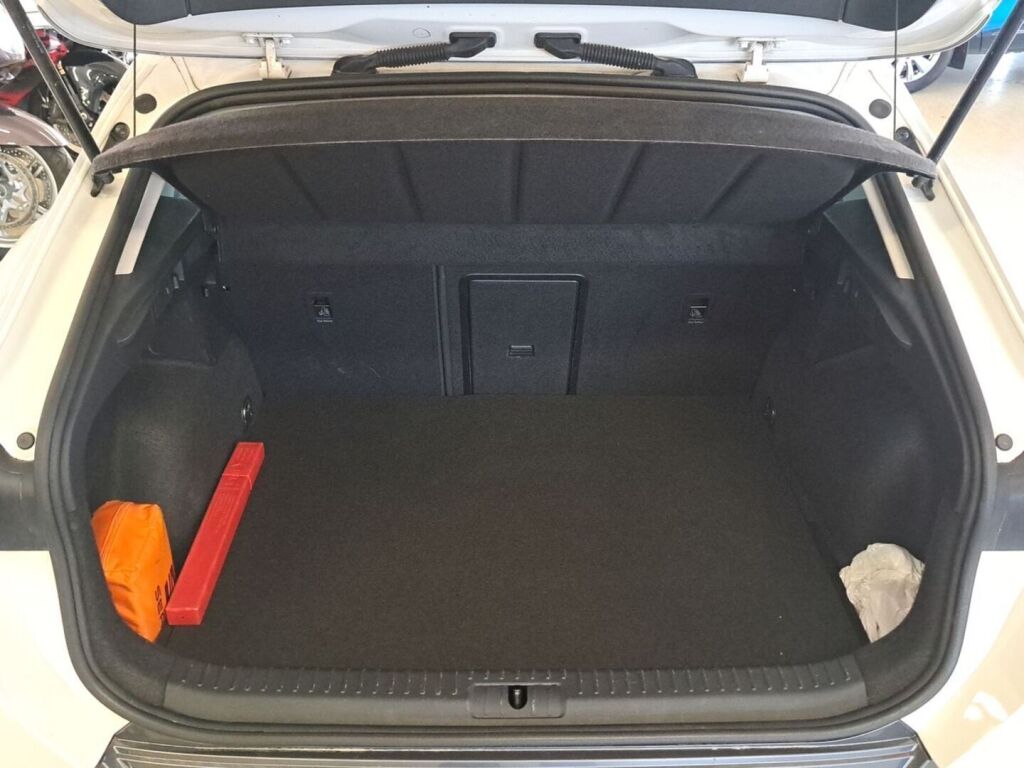 Cupra Formentor 2022 Valkoinen