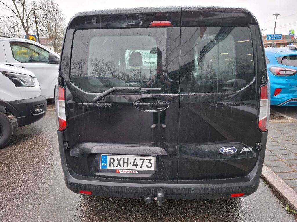 Ford Transit Courier 2024 Musta