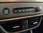 Ford Transit Courier 2024 Musta