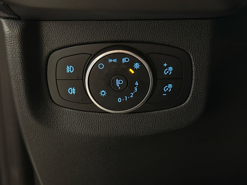 Ford Transit Courier 2024 Musta