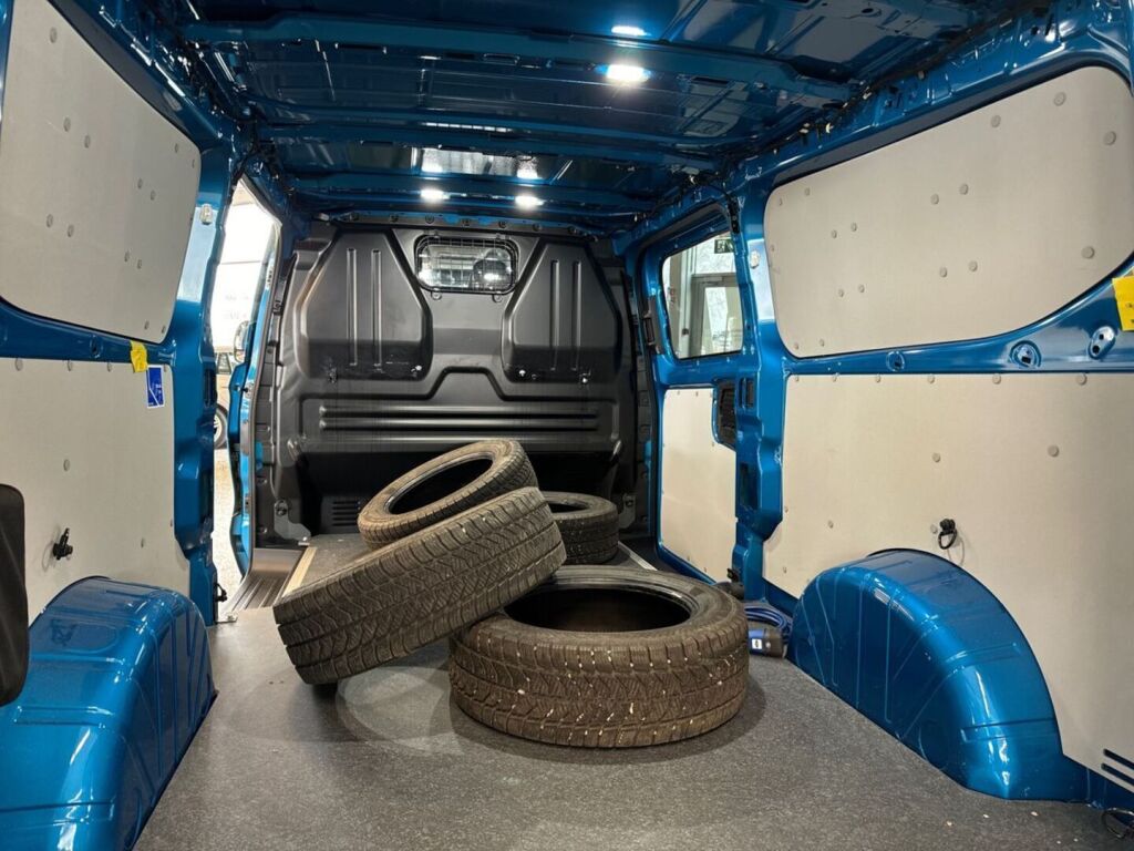 Ford Transit Custom 2024 Digital Aqua Blue