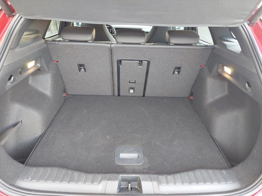 Ford Explorer 2024 Punainen