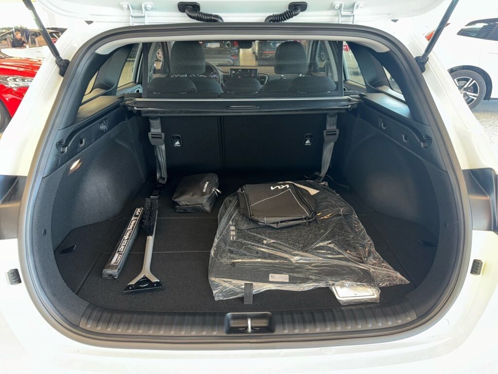 Kia Ceed 2025 Valkoinen