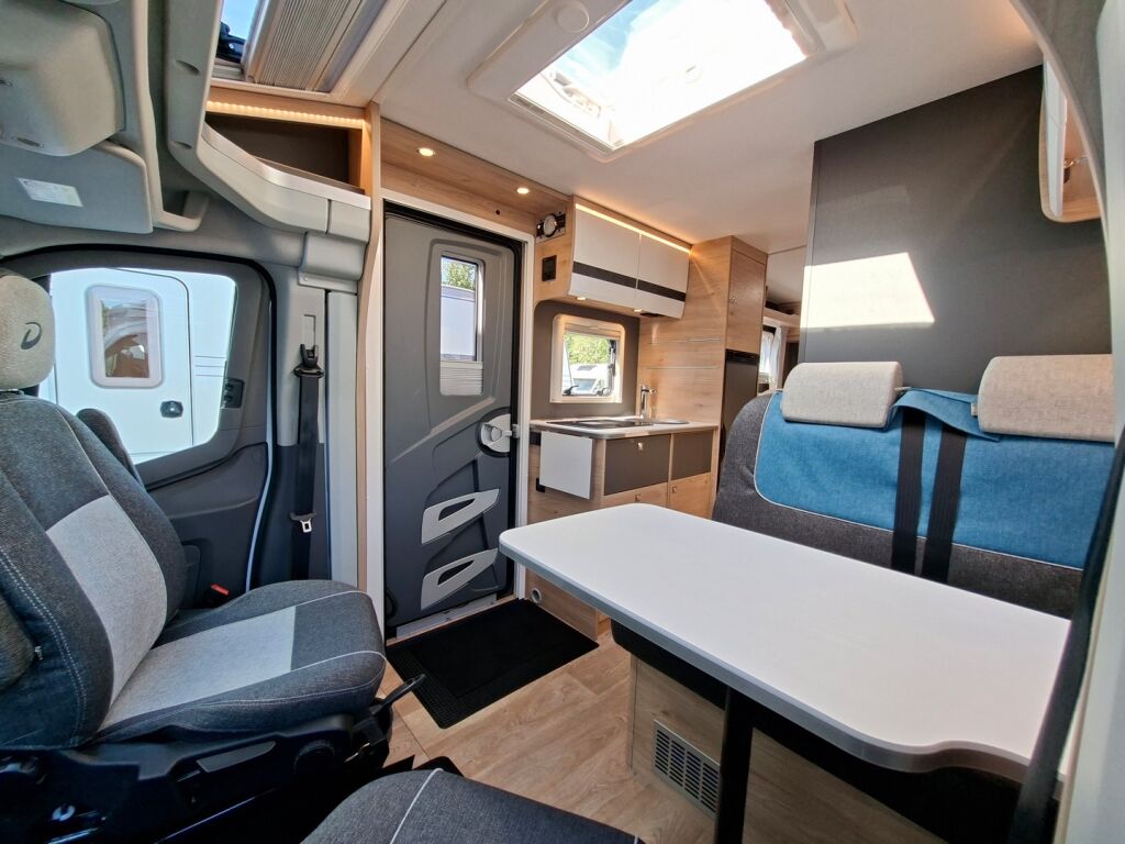 Dethleffs Globebus Go T45 2025 Valkoinen