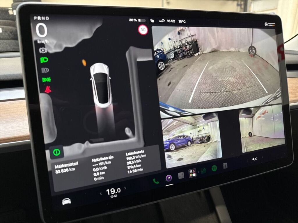Tesla Model 3 2022 Valkoinen