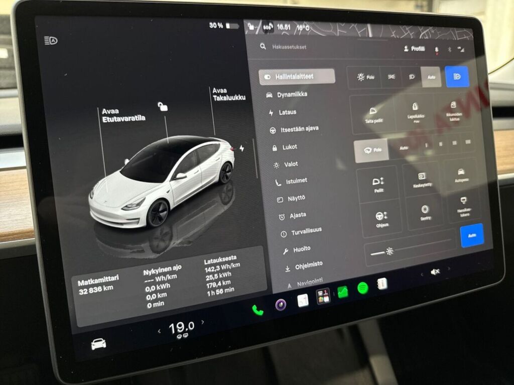 Tesla Model 3 2022 Valkoinen