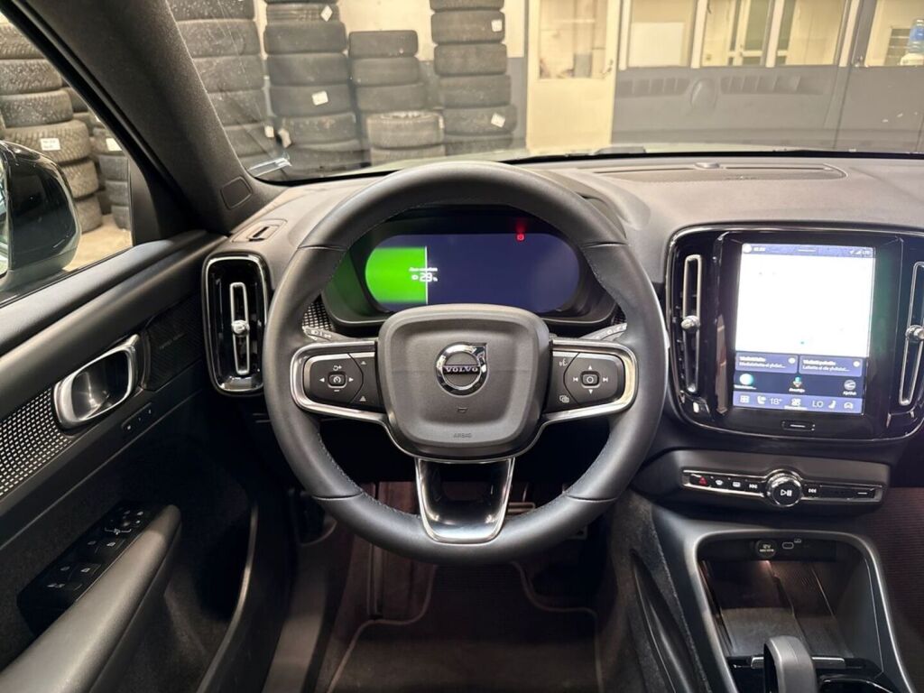 Volvo XC40 2022 Valkoinen