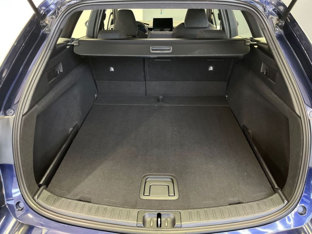 Toyota Corolla 2023 Sininen