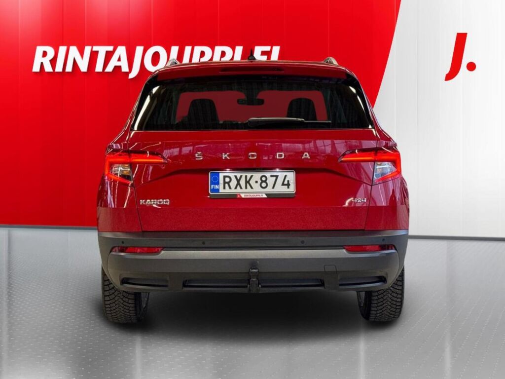 Skoda Karoq 2021 Punainen