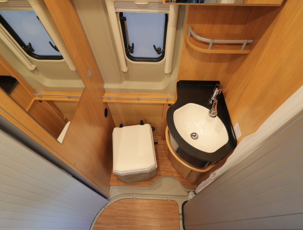Pössl ROADCRUISER R 640 2020 Harmaa