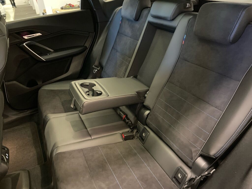 BMW iX1 2024 Valkoinen