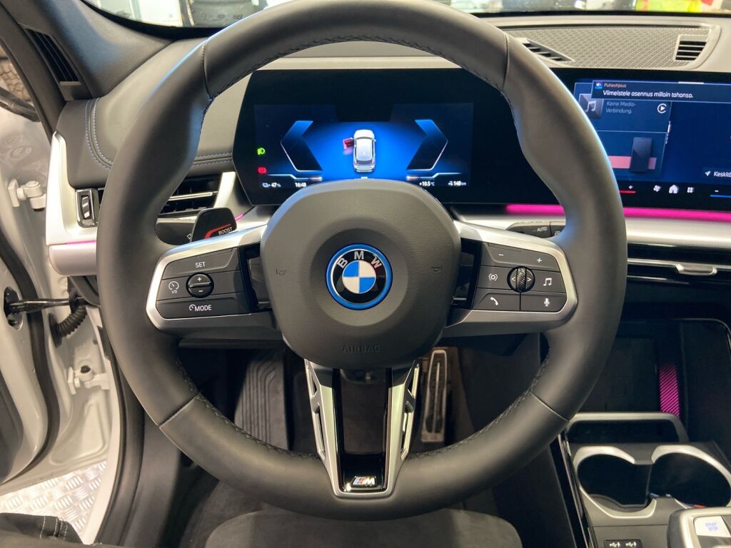 BMW iX1 2024 Valkoinen