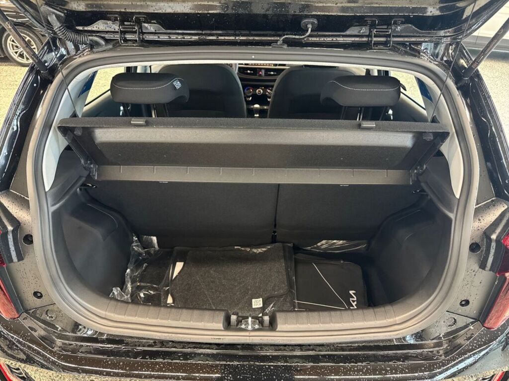 Kia Picanto 2025 Musta