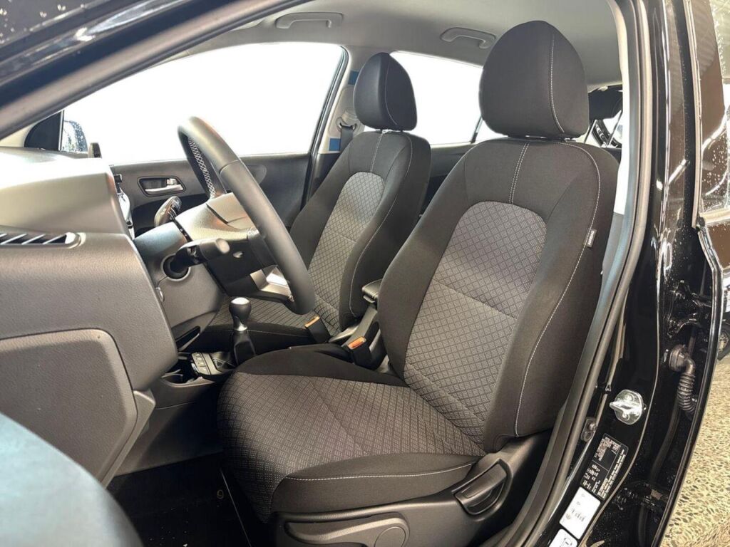 Kia Picanto 2025 Musta